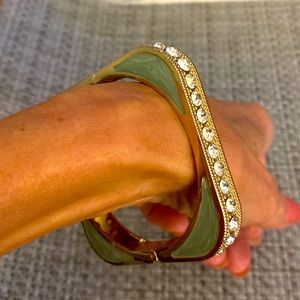 Beautiful jade and rhinestone and gold bracelet